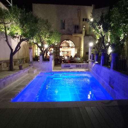 Palazzo Mandurino Luxury Relais Bed & Breakfast Zollino Bagian luar foto