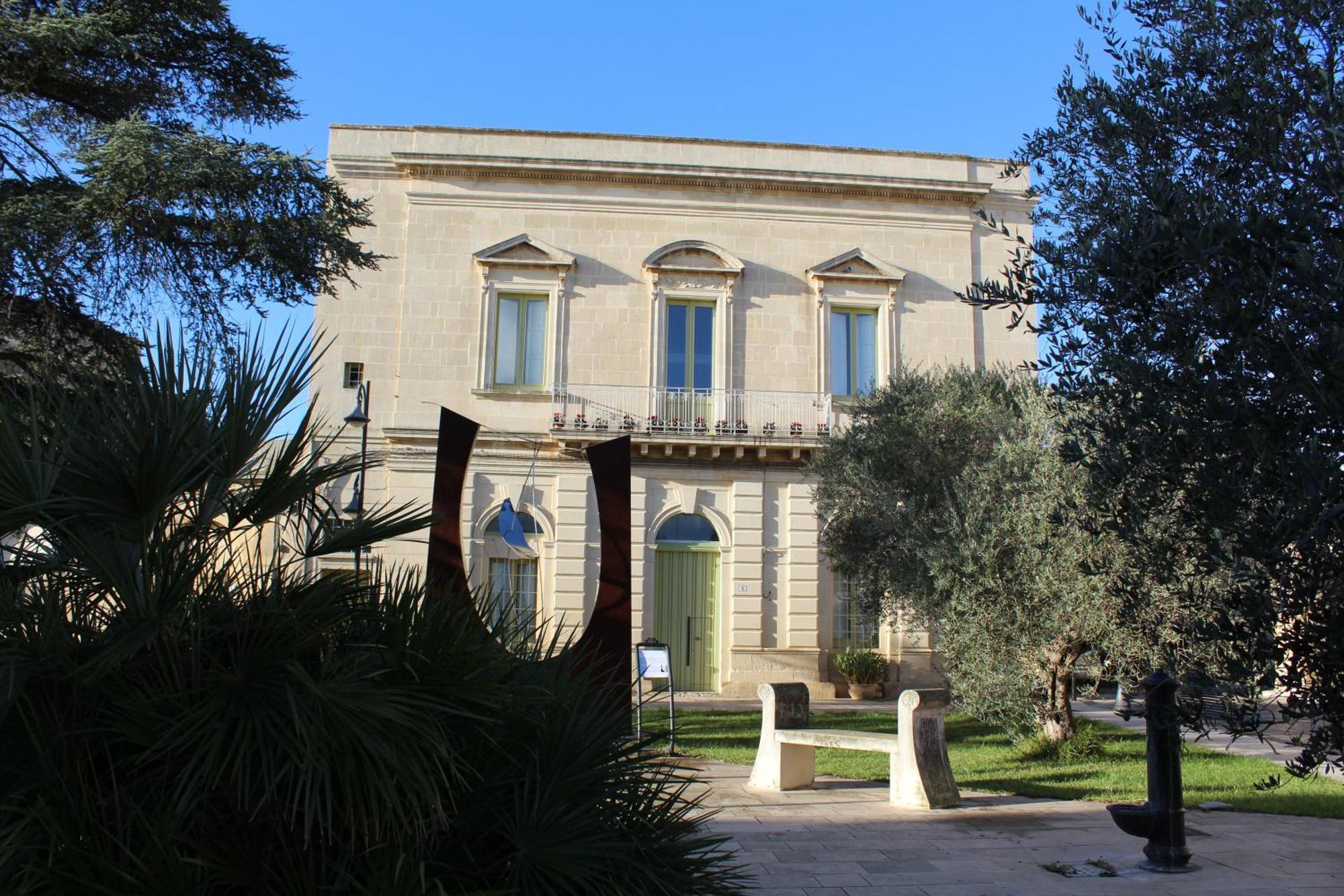 Palazzo Mandurino Luxury Relais Bed & Breakfast Zollino Bagian luar foto