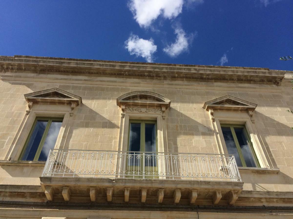 Palazzo Mandurino Luxury Relais Bed & Breakfast Zollino Bagian luar foto