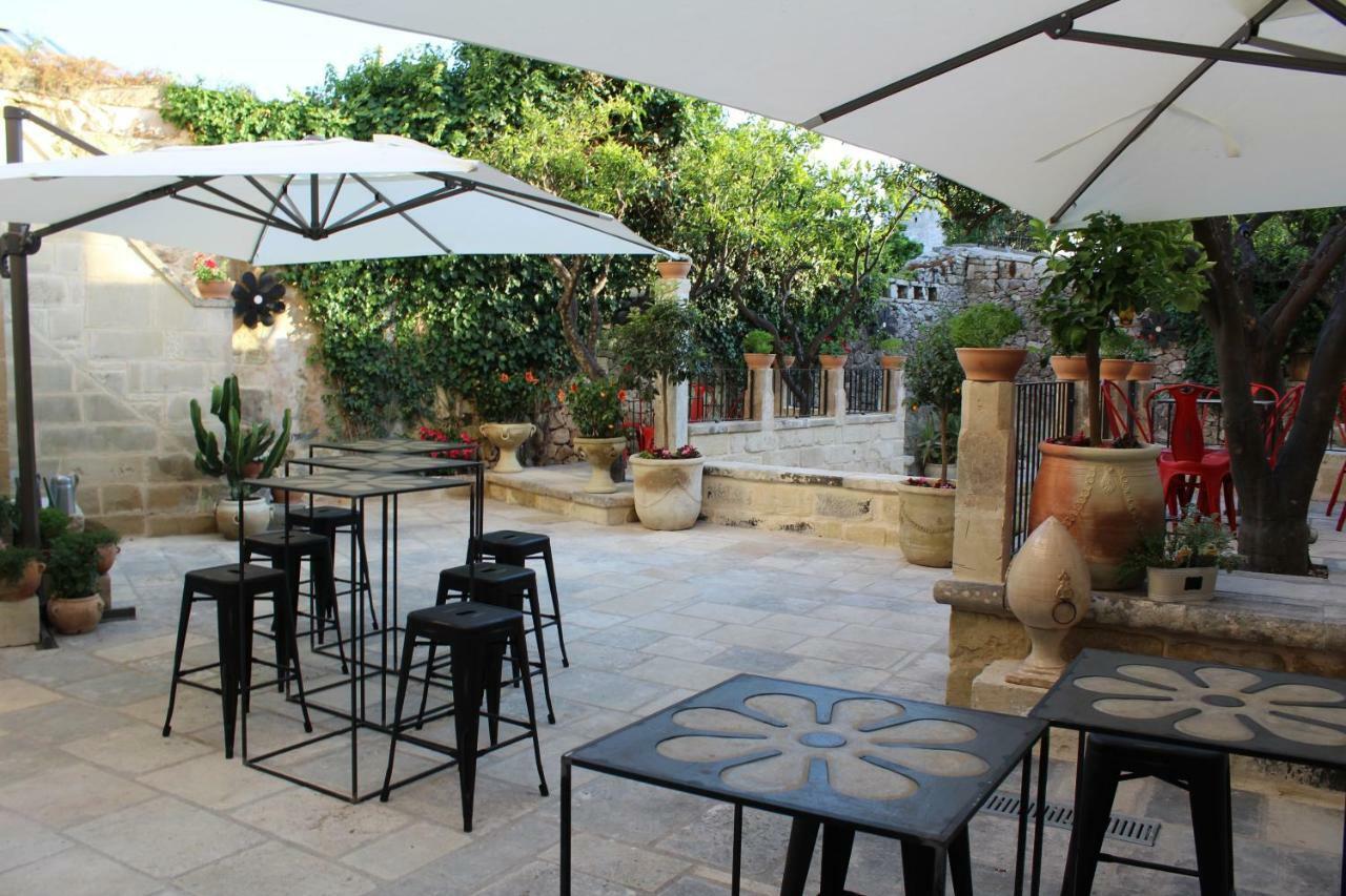 Palazzo Mandurino Luxury Relais Bed & Breakfast Zollino Bagian luar foto
