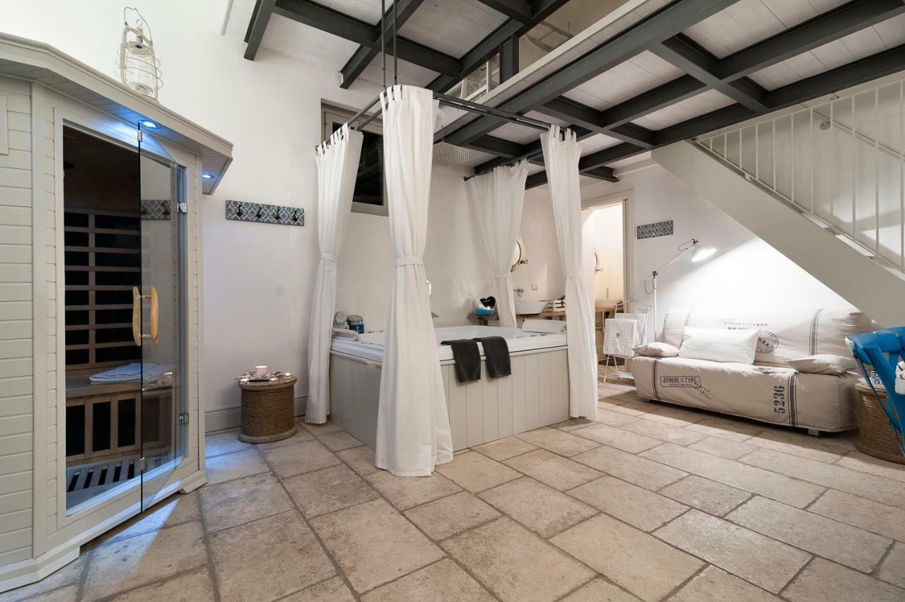 Palazzo Mandurino Luxury Relais Bed & Breakfast Zollino Bagian luar foto